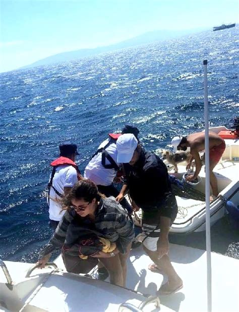 S­ü­r­ü­k­l­e­n­e­n­ ­t­e­k­n­e­d­e­ ­m­a­h­s­u­r­ ­k­a­l­a­n­ ­3­ ­k­i­ş­i­ ­v­e­ ­k­ö­p­e­k­l­e­r­i­ ­k­u­r­t­a­r­ı­l­d­ı­ ­-­ ­Y­a­ş­a­m­ ­H­a­b­e­r­l­e­r­i­